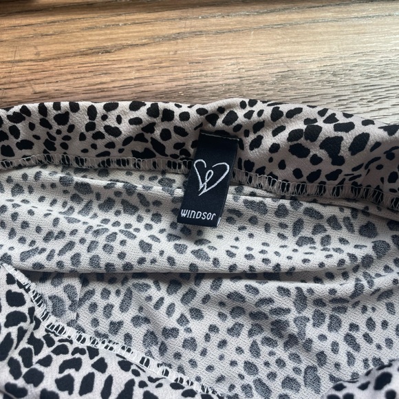 Windsor Mini Skirt Leopard Print - Picture 3 of 3